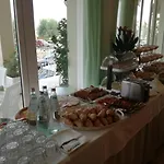 Hollywood 호텔 3*